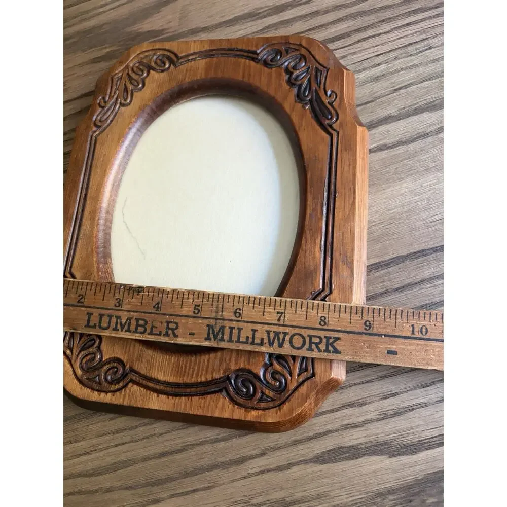 Vintage Rustic Wood Frame Wall Hanging Oval Frame with Carved Details 5x7